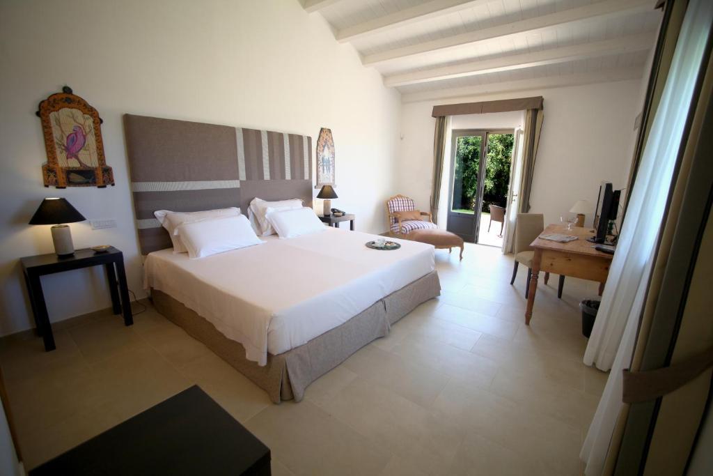 Antica Locanda Del Golf Ragusa Room photo
